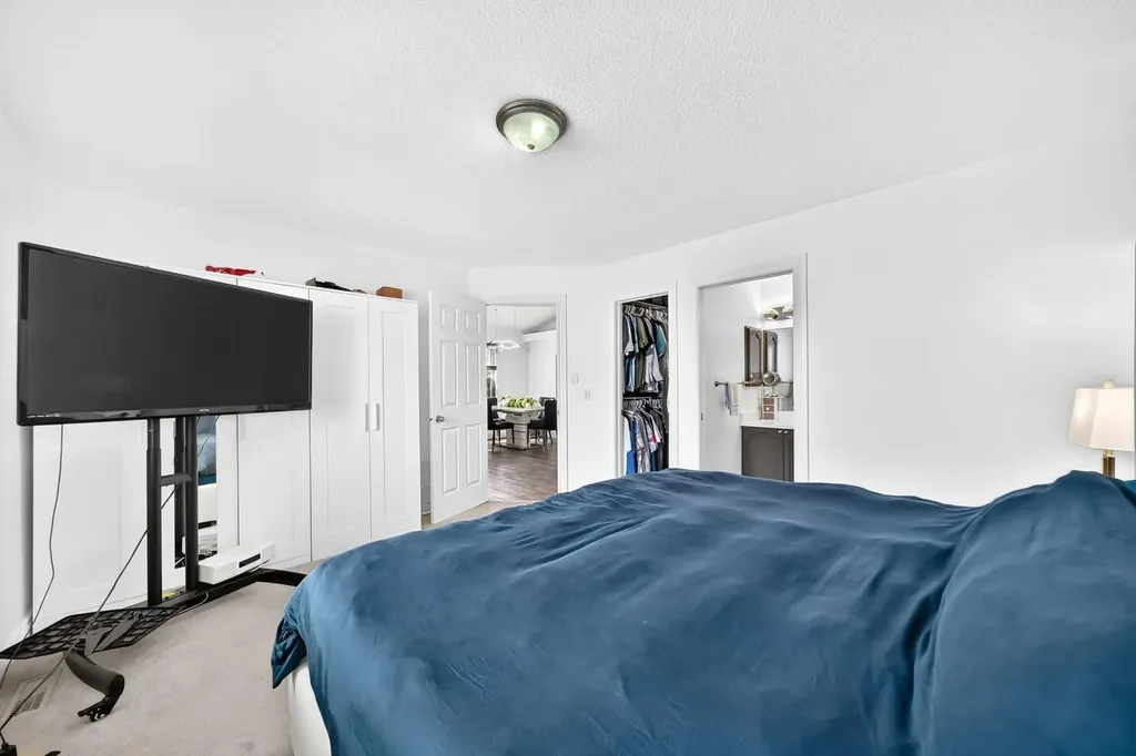 91 Panamount Gardens NW Calgary AB T3K 5V5