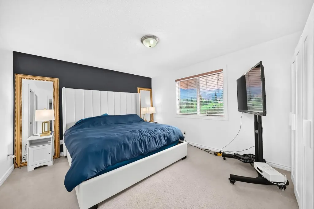 91 Panamount Gardens NW Calgary AB T3K 5V5