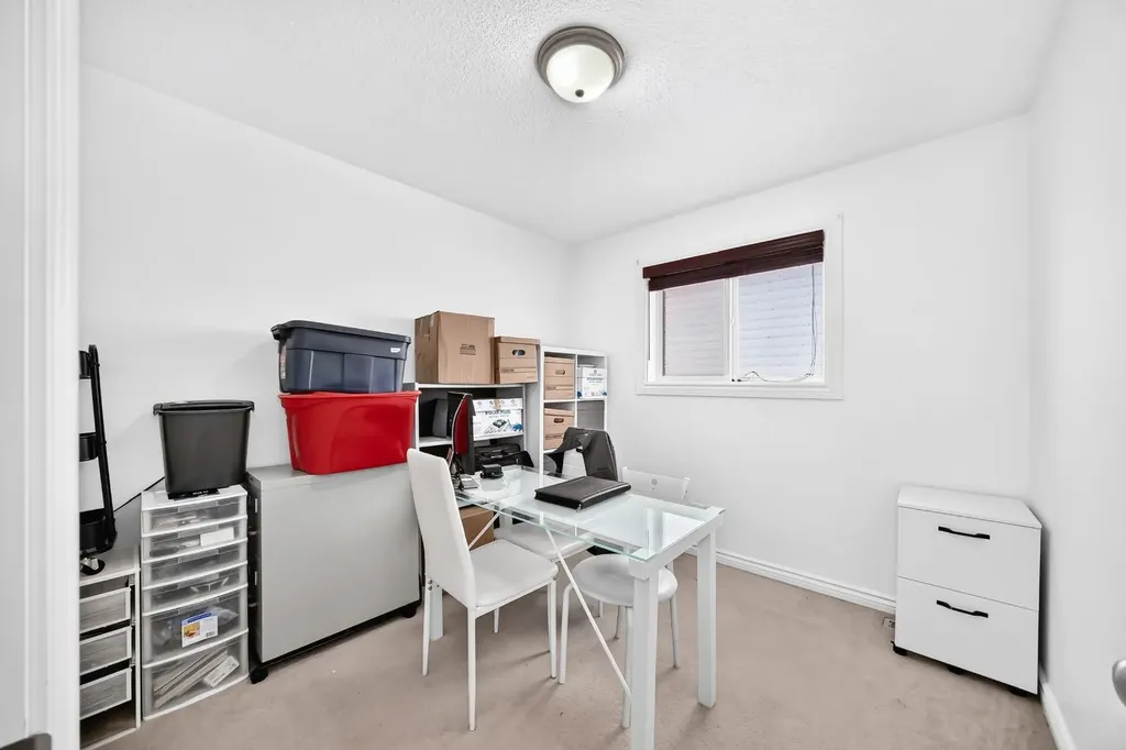 91 Panamount Gardens NW Calgary AB T3K 5V5