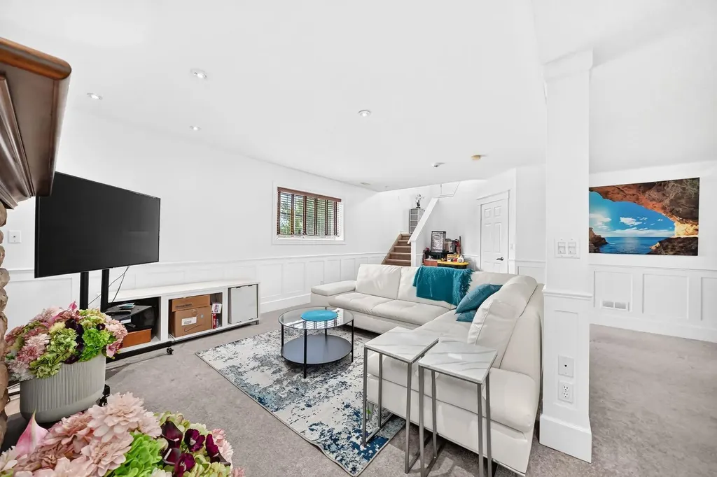 91 Panamount Gardens NW Calgary AB T3K 5V5