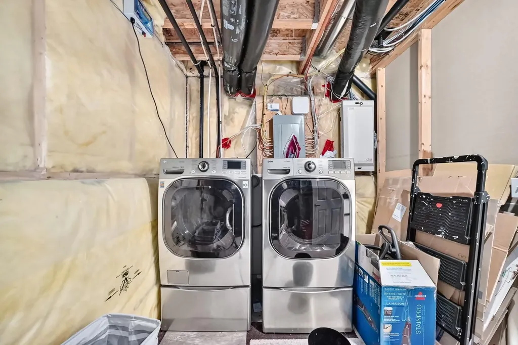 91 Panamount Gardens NW Calgary AB T3K 5V5