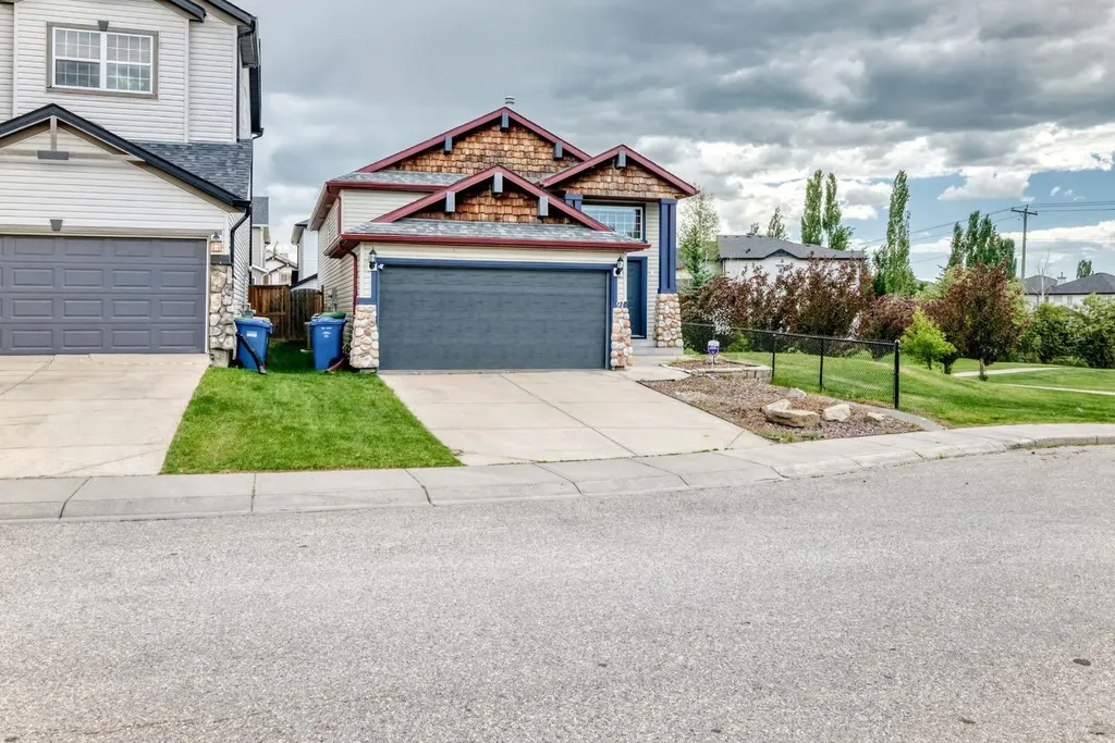 91 Panamount Gardens NW Calgary AB T3K 5V5