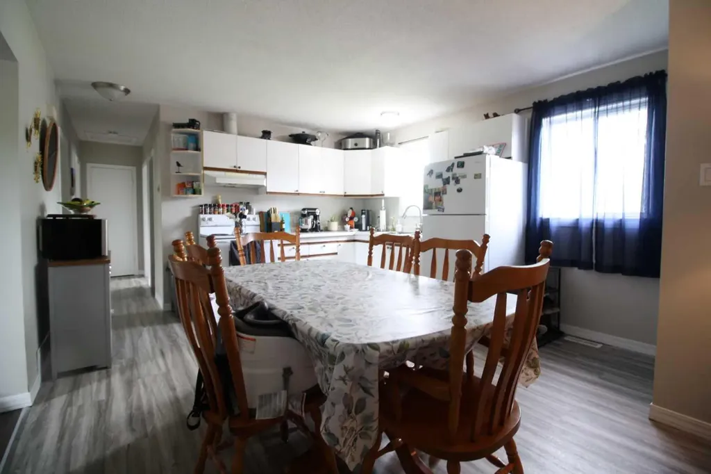 10314 100 Street High Level AB T0H 1Z0