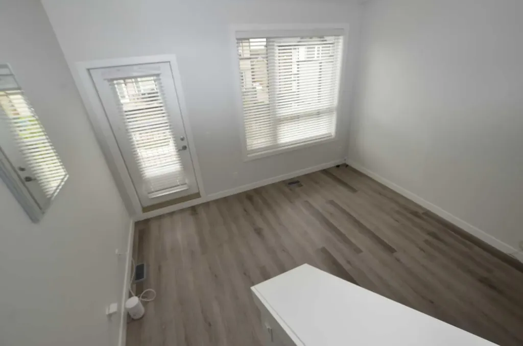 16 Evanscrest Park NW Calgary AB T3P 1R3