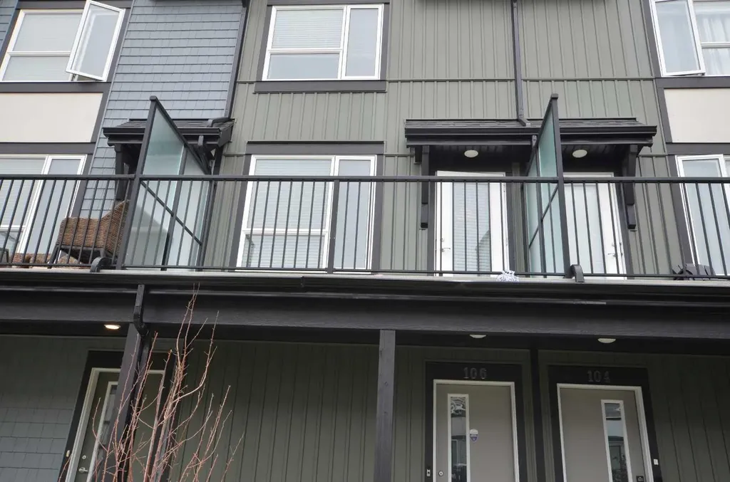 16 Evanscrest Park NW Calgary AB T3P 1R3