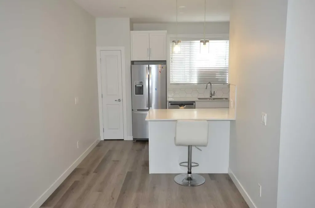 16 Evanscrest Park NW Calgary AB T3P 1R3