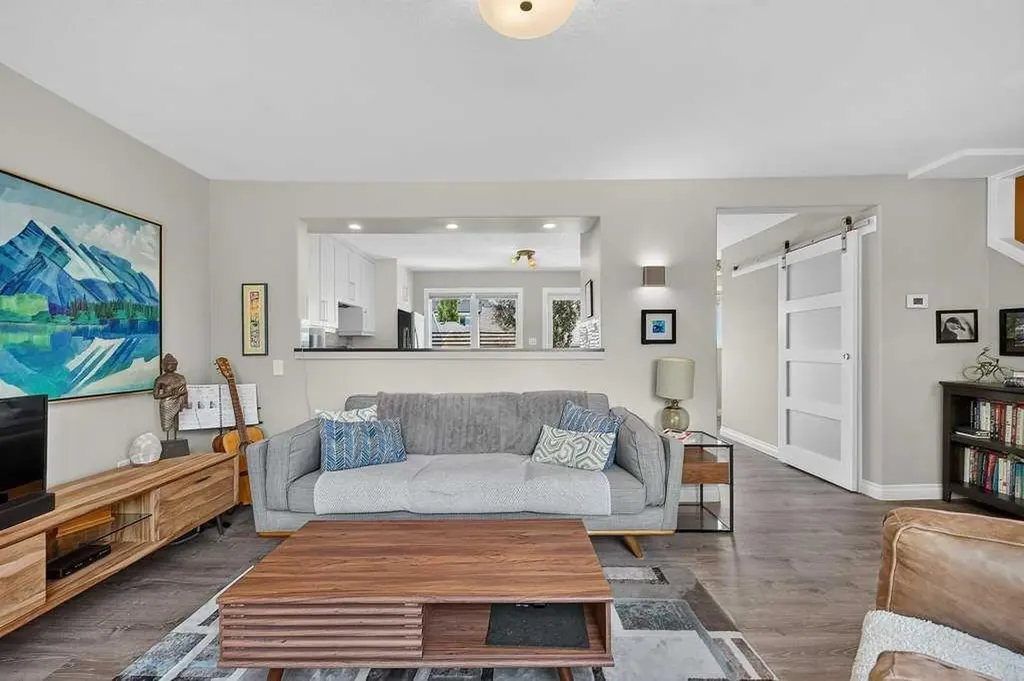 4673 20 Street SW Calgary AB T2T 6G4