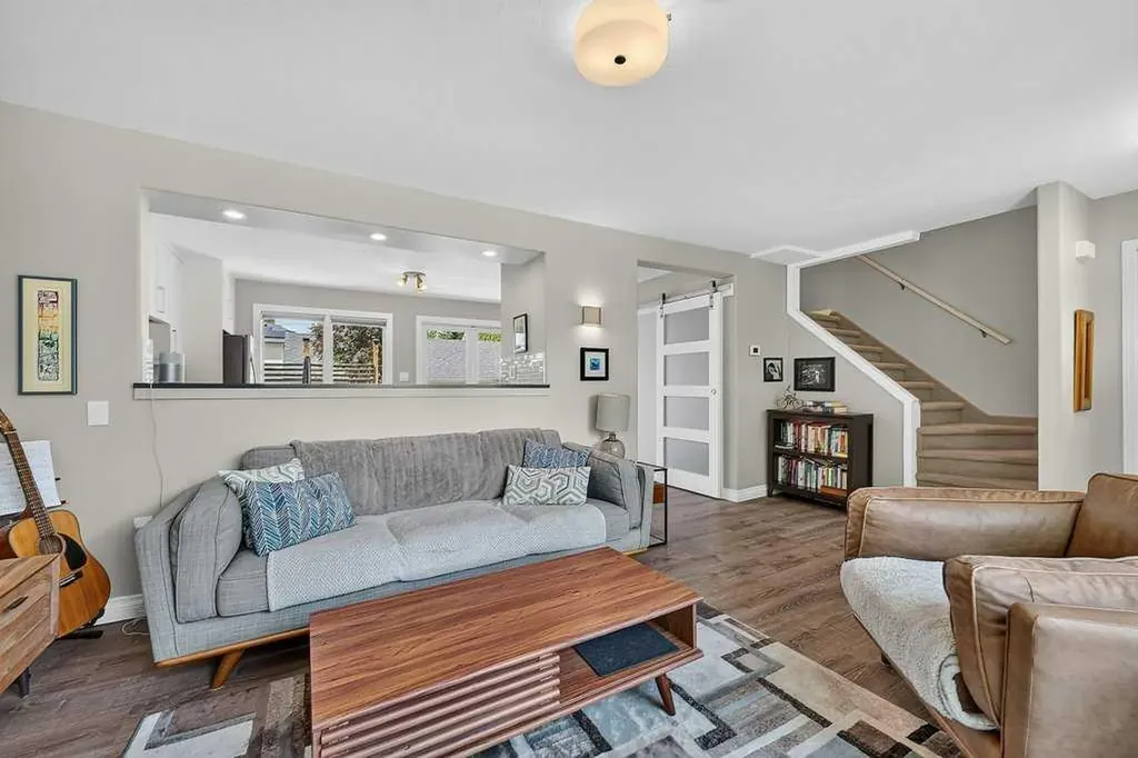 4673 20 Street SW Calgary AB T2T 6G4