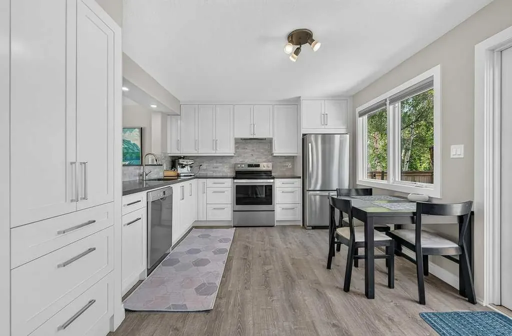 4673 20 Street SW Calgary AB T2T 6G4