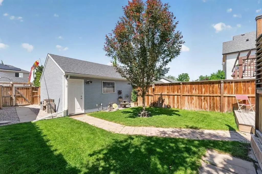 4673 20 Street SW Calgary AB T2T 6G4