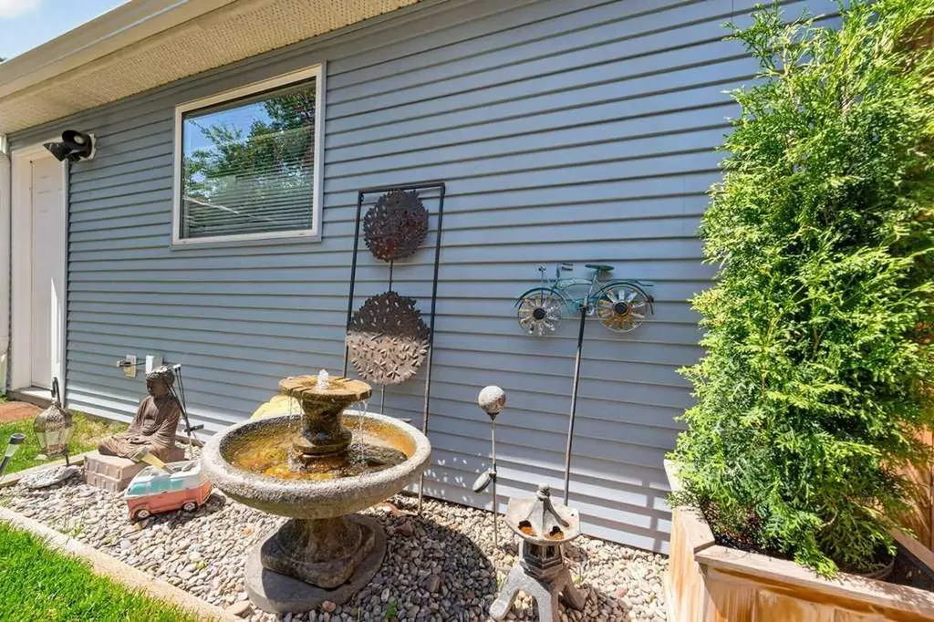 4673 20 Street SW Calgary AB T2T 6G4