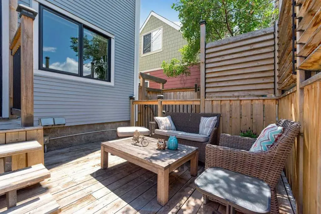 4673 20 Street SW Calgary AB T2T 6G4