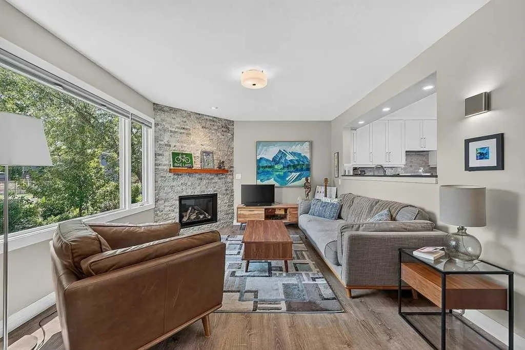 4673 20 Street SW Calgary AB T2T 6G4