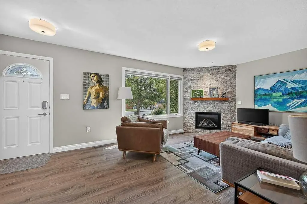 4673 20 Street SW Calgary AB T2T 6G4