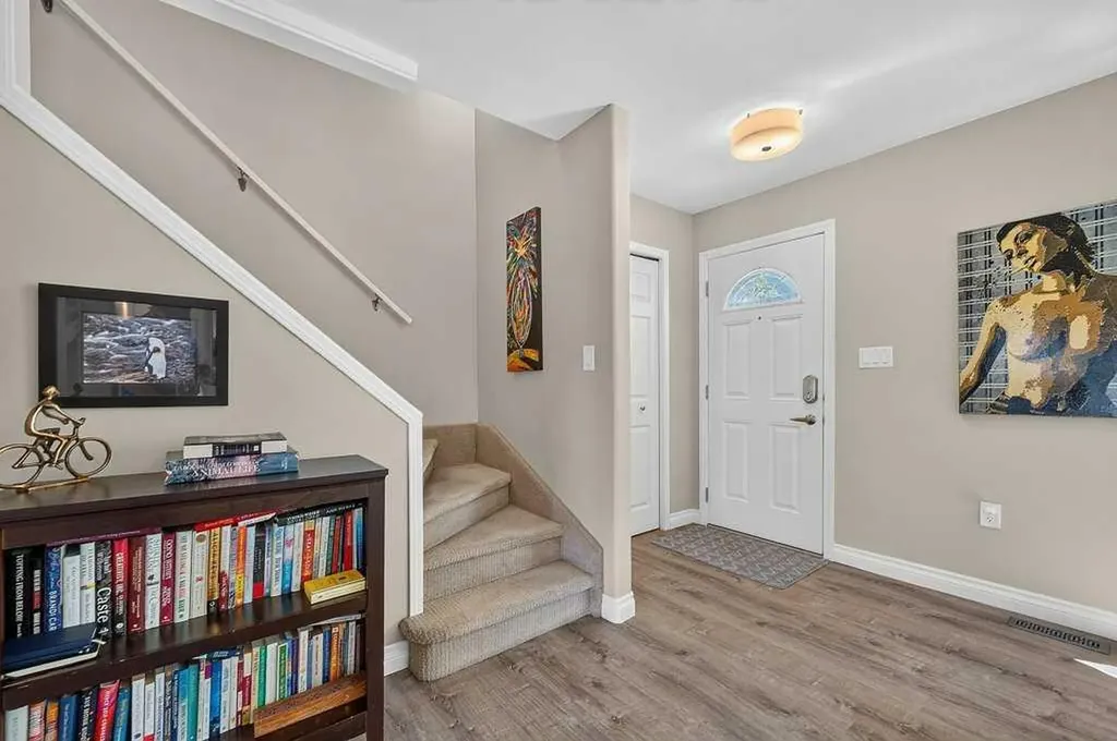 4673 20 Street SW Calgary AB T2T 6G4