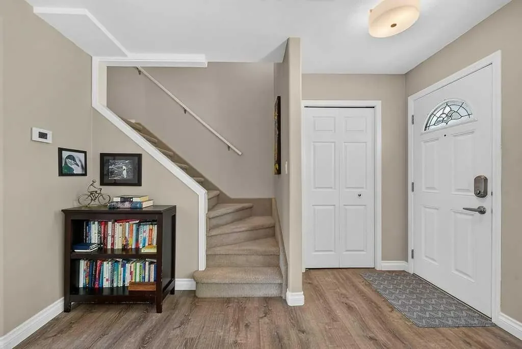 4673 20 Street SW Calgary AB T2T 6G4