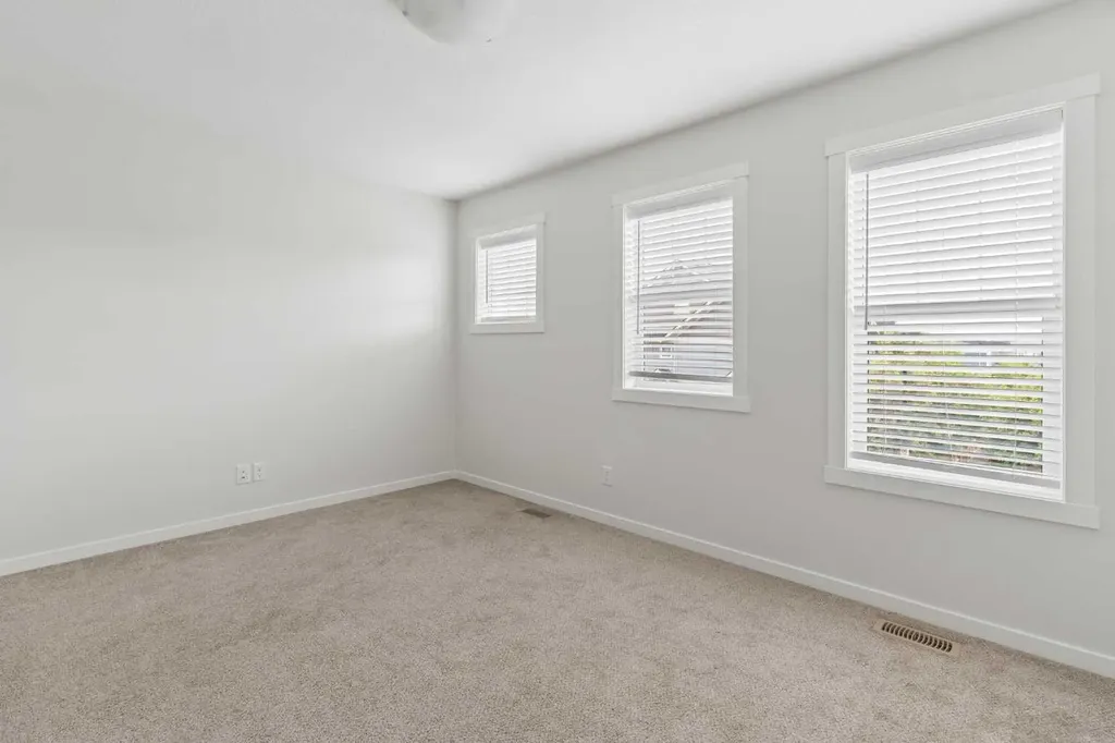 469 Cranbrook Square SE Calgary AB T3M 3E3