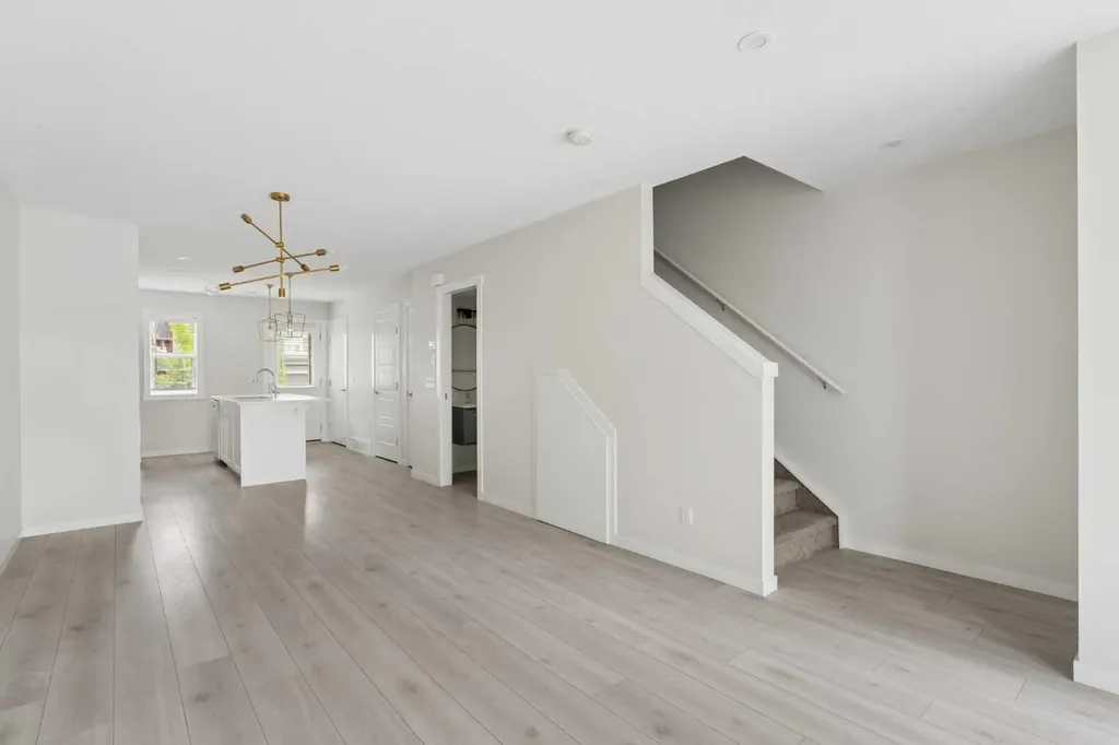 469 Cranbrook Square SE Calgary AB T3M 3E3