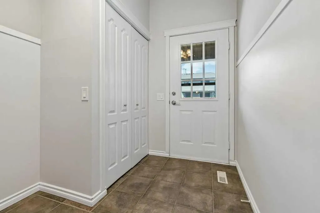 5019 46 Avenue SW Calgary AB T3E 6R1