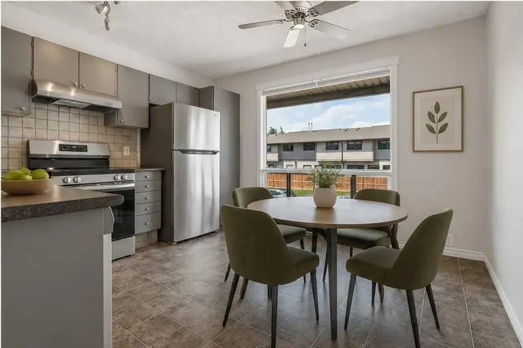 5019 46 Avenue SW Calgary AB T3E 6R1