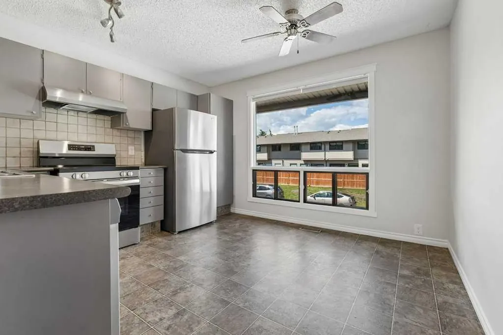 5019 46 Avenue SW Calgary AB T3E 6R1