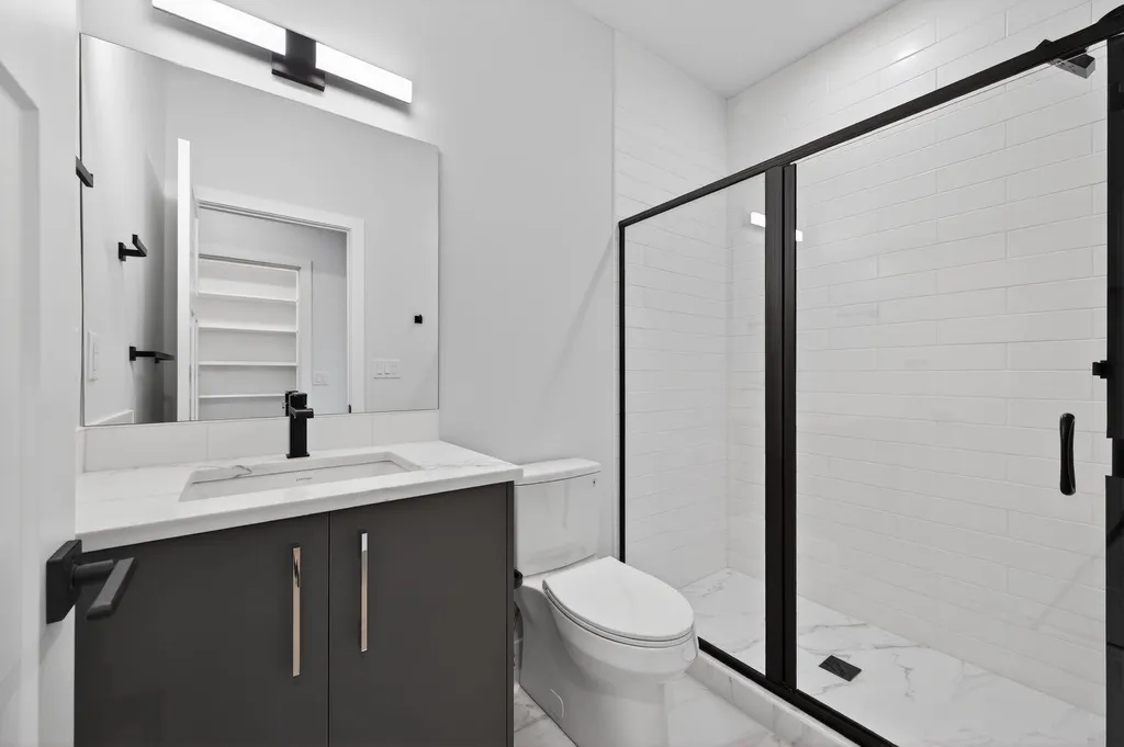 709 Dawson Common Chestermere AB T1X 1Z7