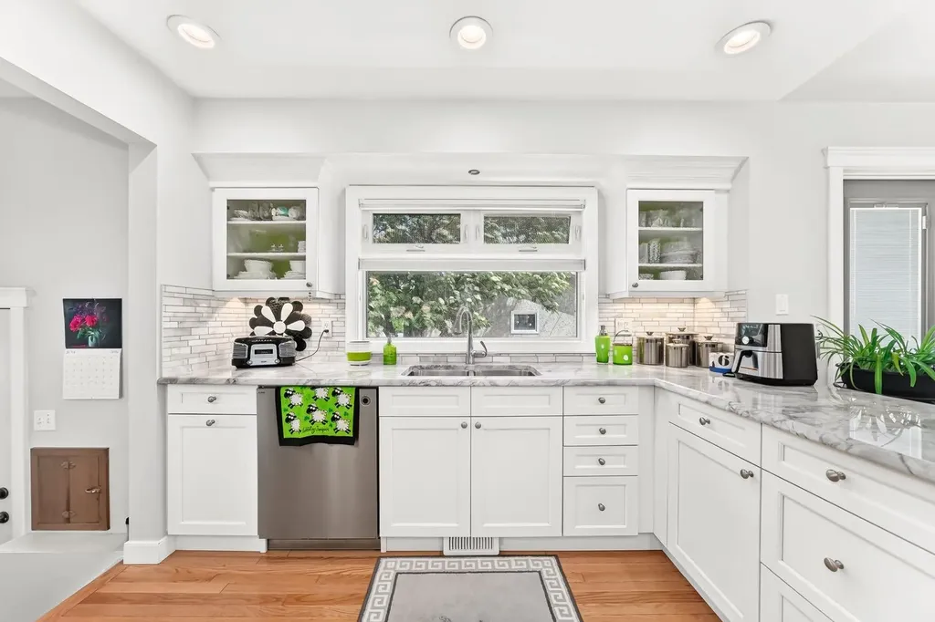1208 Mackid Road NE Calgary AB T2E 6B1