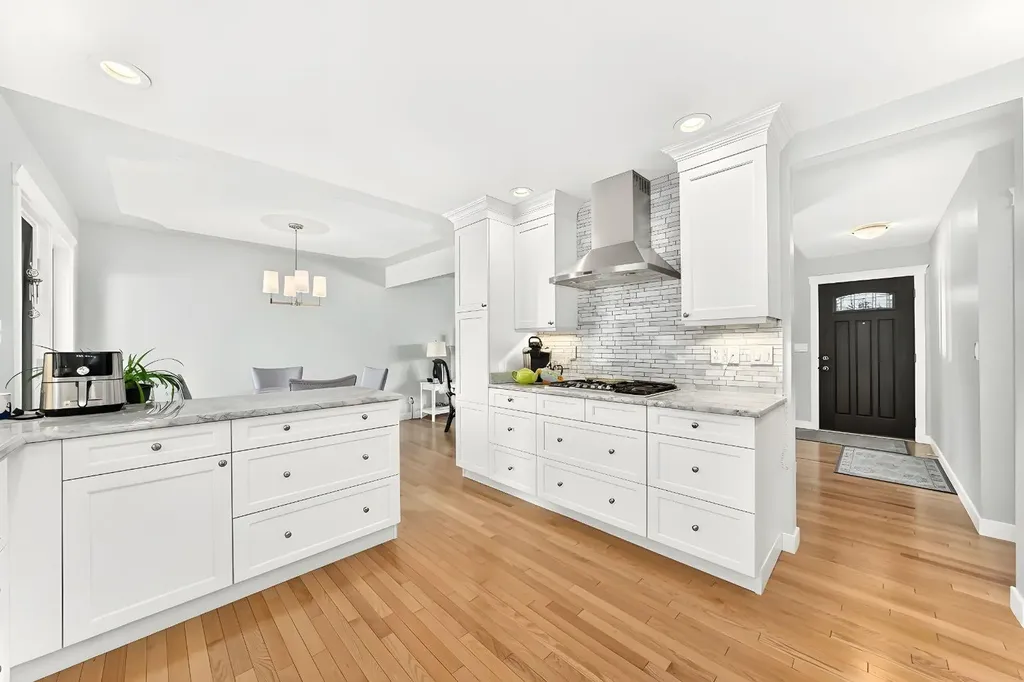 1208 Mackid Road NE Calgary AB T2E 6B1