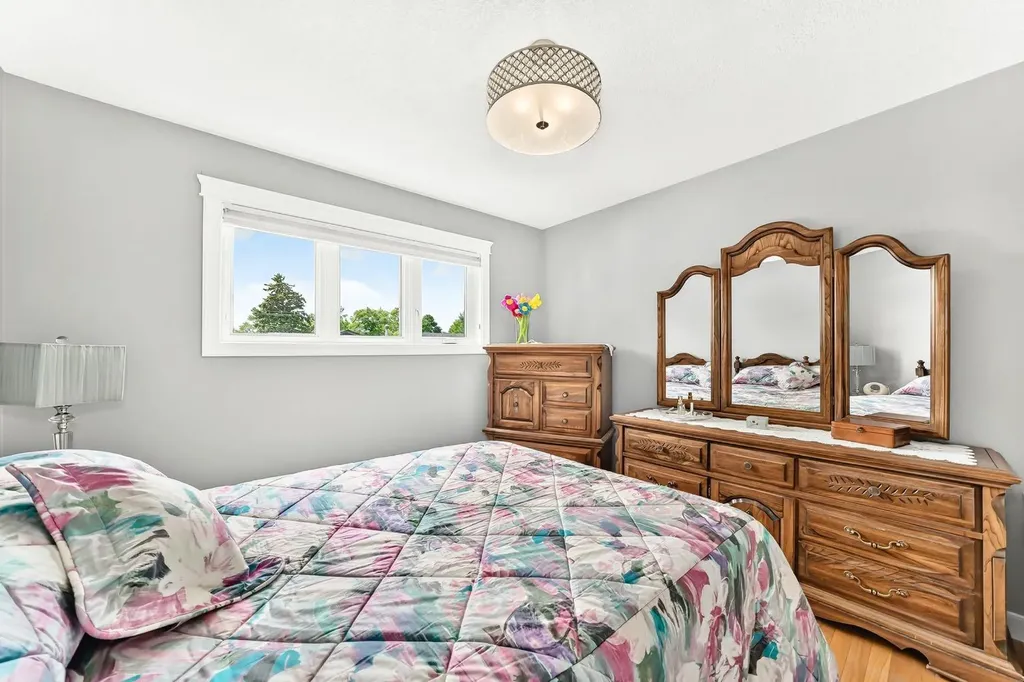 1208 Mackid Road NE Calgary AB T2E 6B1