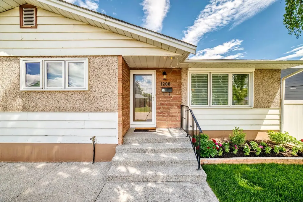 1208 Mackid Road NE Calgary AB T2E 6B1