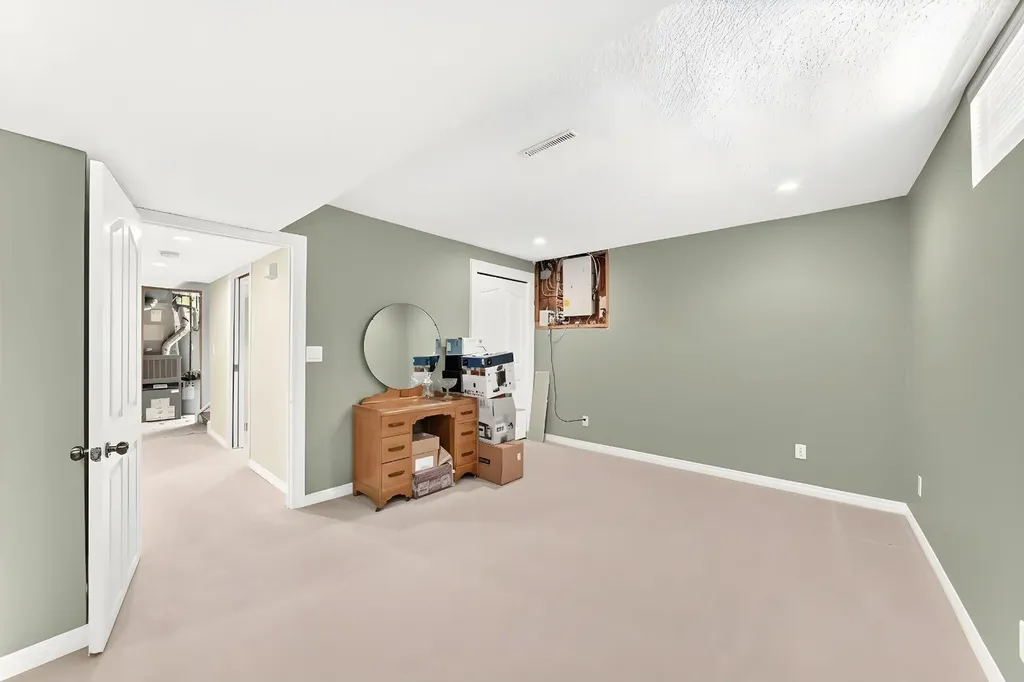 1208 Mackid Road NE Calgary AB T2E 6B1