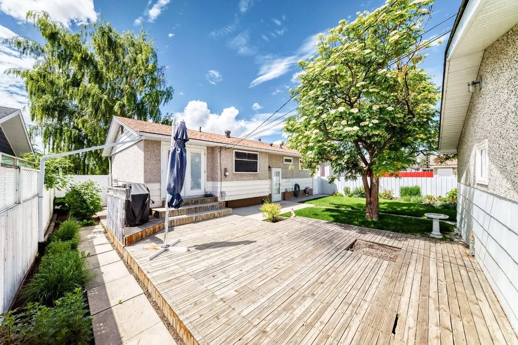 1208 Mackid Road NE Calgary AB T2E 6B1