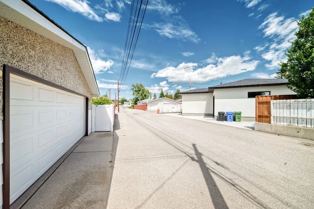 1208 Mackid Road NE Calgary AB T2E 6B1