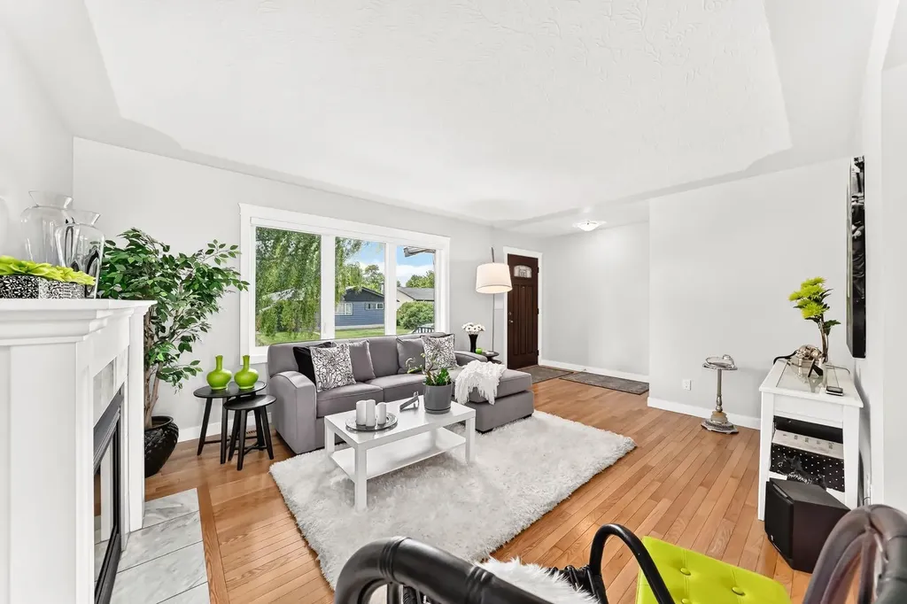 1208 Mackid Road NE Calgary AB T2E 6B1