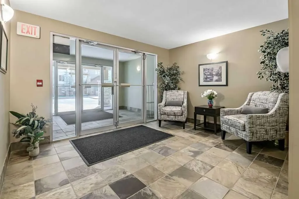 92 Crystal Shores Road Okotoks AB T1S2N1