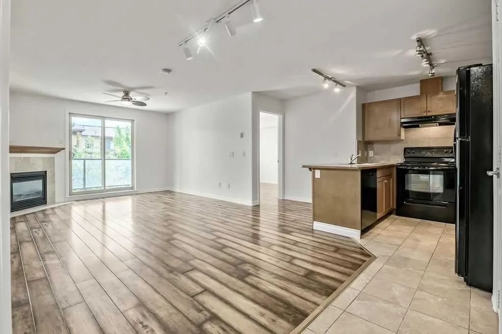92 Crystal Shores Road Okotoks AB T1S2N1