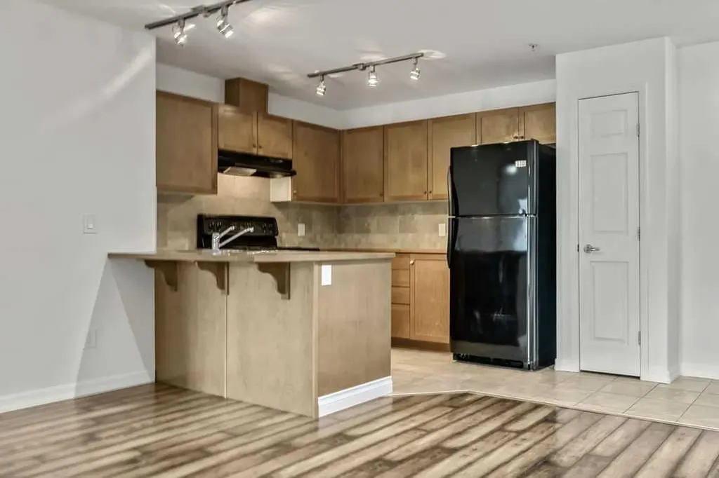92 Crystal Shores Road Okotoks AB T1S2N1