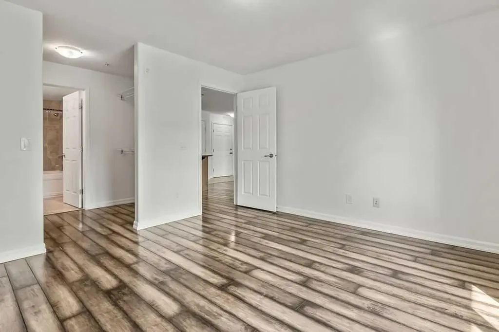 92 Crystal Shores Road Okotoks AB T1S2N1