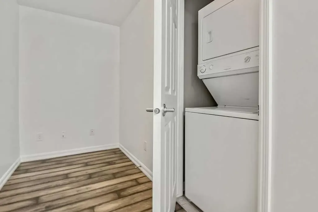 92 Crystal Shores Road Okotoks AB T1S2N1