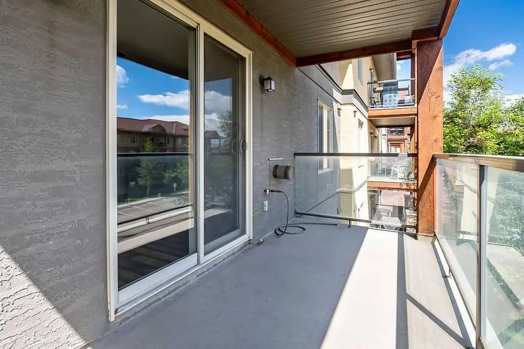 92 Crystal Shores Road Okotoks AB T1S2N1