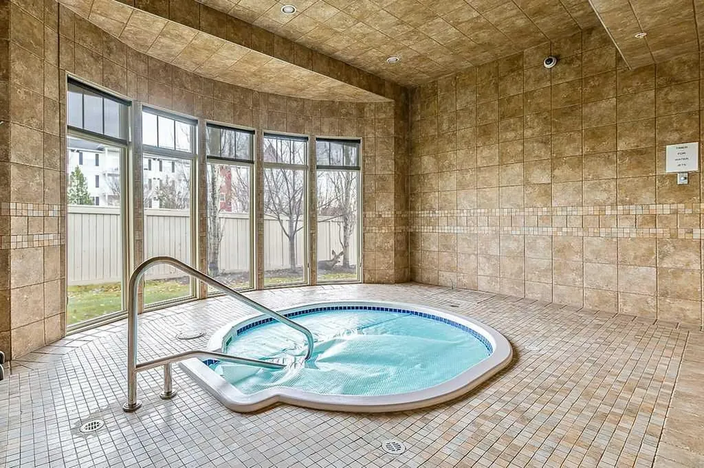 92 Crystal Shores Road Okotoks AB T1S2N1