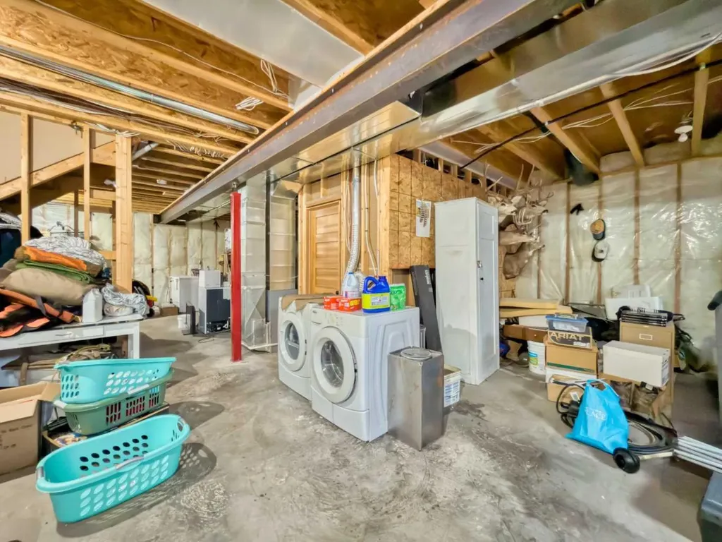 21407 29 Avenue Bellevue AB T0K 0C0