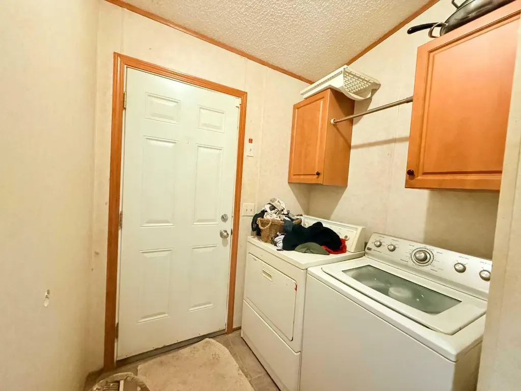 1609 14 Street Wainwright AB T9W 1K4
