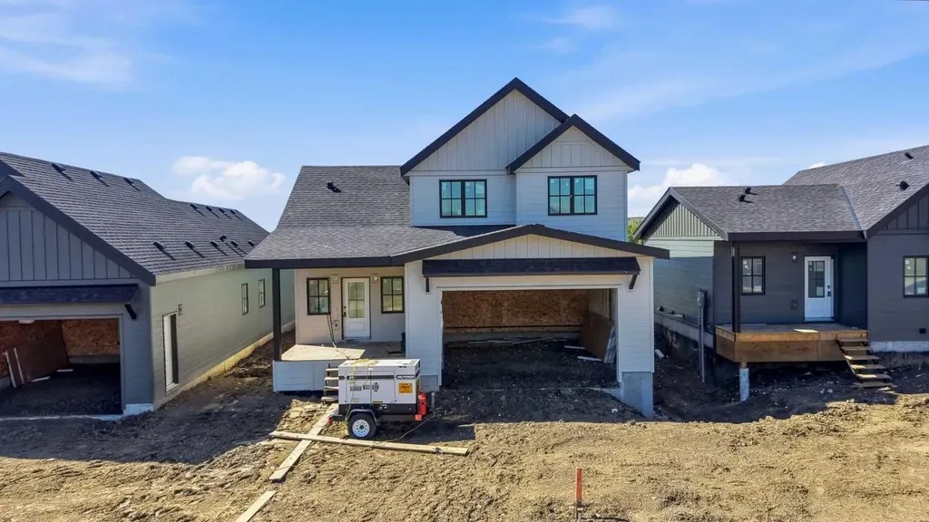 329 Flare Avenue SW Diamond Valley AB T0L2A0