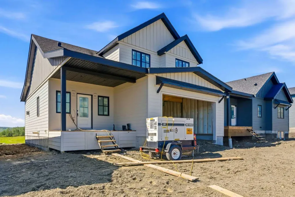329 Flare Avenue SW Diamond Valley AB T0L2A0