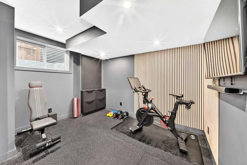 76 Shale Avenue Cochrane AB T4C3G6