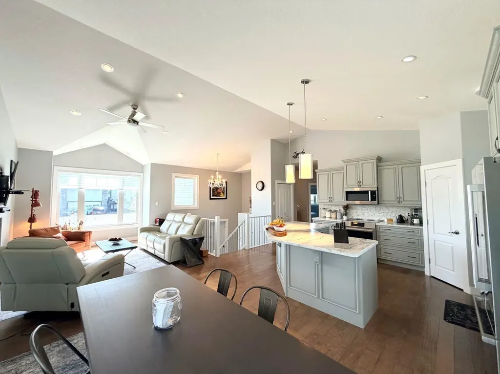 718 24 Street Wainwright AB T9W 0B6