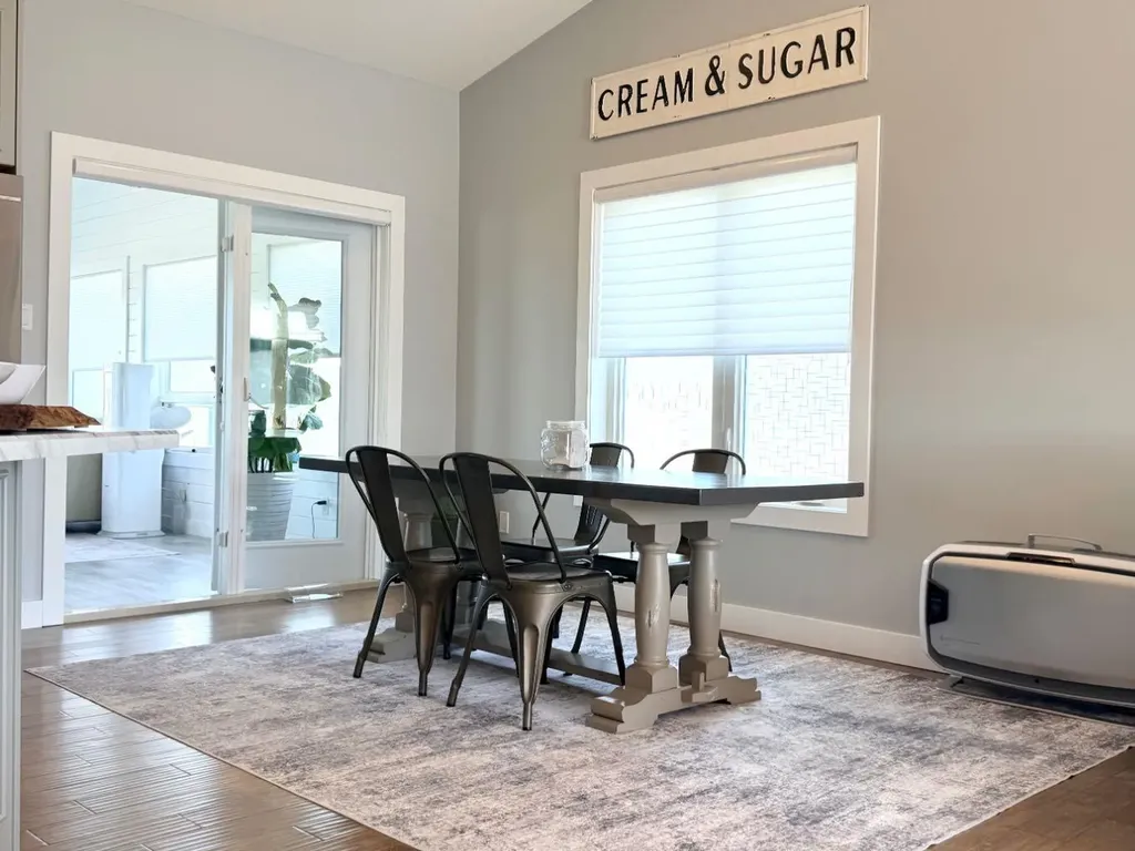 718 24 Street Wainwright AB T9W 0B6