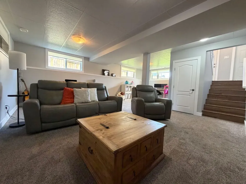 718 24 Street Wainwright AB T9W 0B6