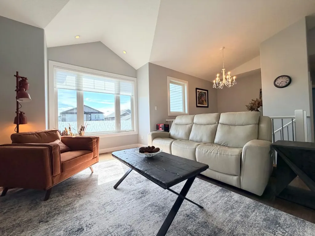 718 24 Street Wainwright AB T9W 0B6